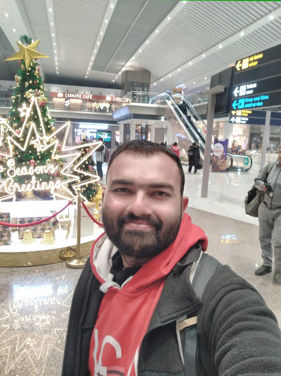Priyank at Delhi airport after the Kedarkantha trip
